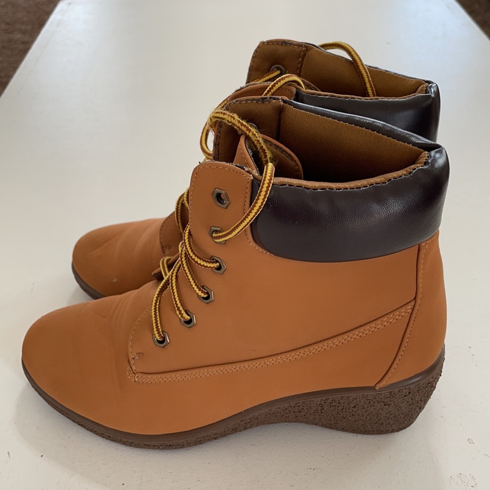 Brown Rasoli Boots. Size 7